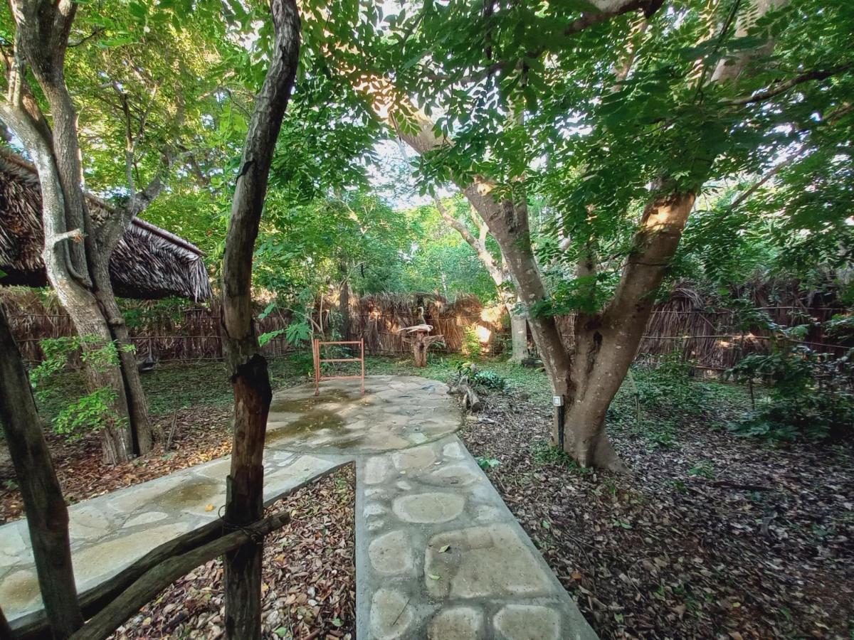 Watamu Beach Cottages B&B Exterior photo